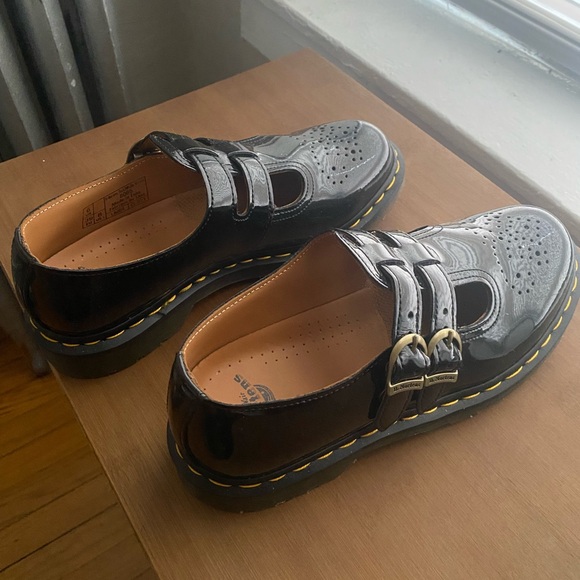 Dr. Martens 8065 Patent Leather Mary Jane - Black - Picture 4 of 11